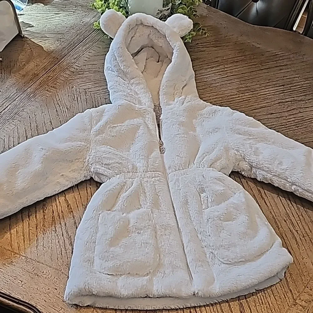 White hooded windproof fleece jacket size 4/5T